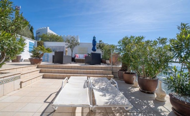 Revente · Villa · Roses