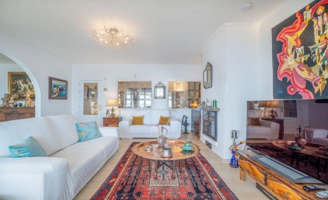 Revente · Villa · Roses