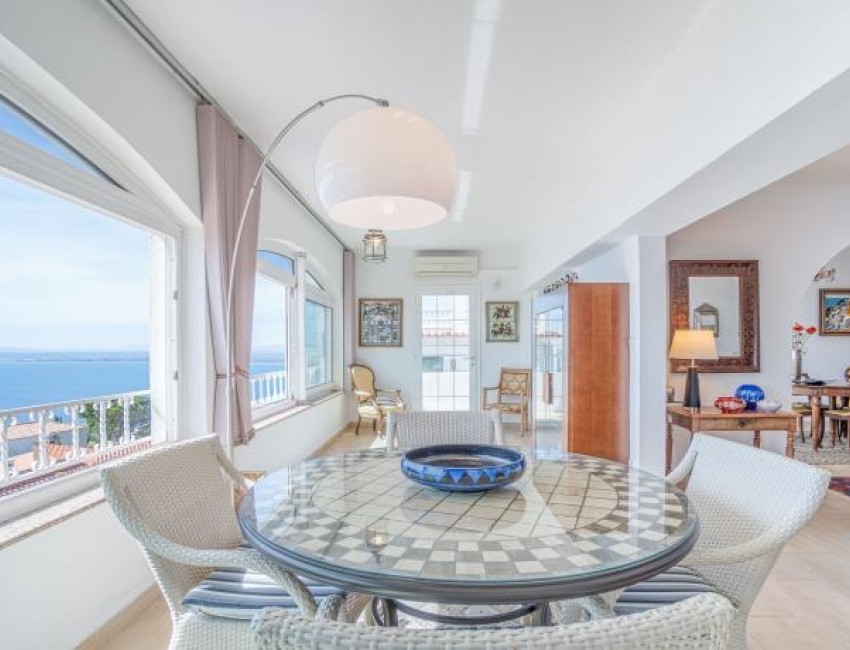 Revente · Villa · Roses