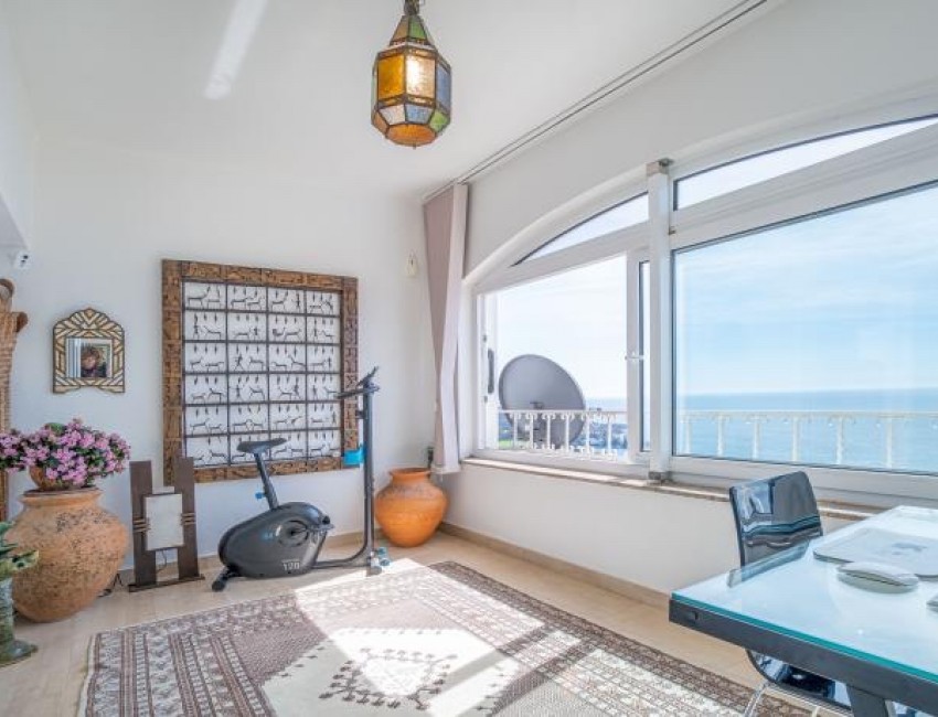 Revente · Villa · Roses