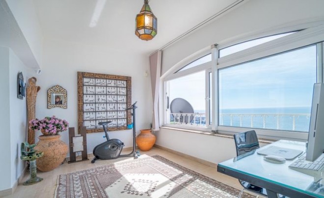 Revente · Villa · Roses