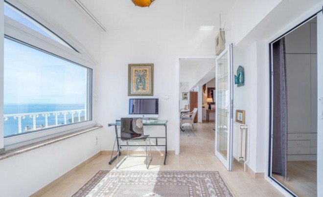 Revente · Villa · Roses