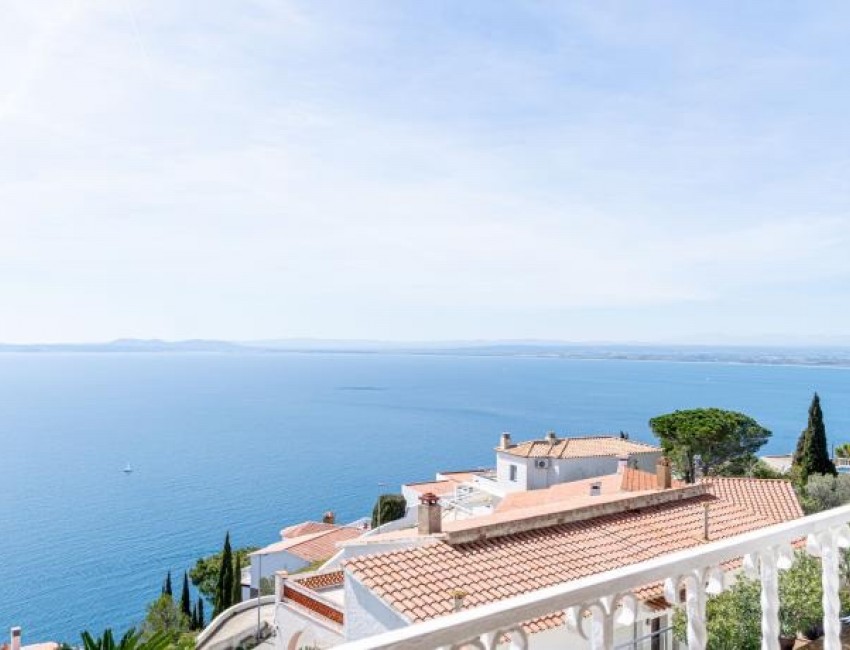 Revente · Villa · Roses