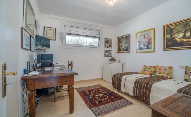 Revente · Villa · Roses