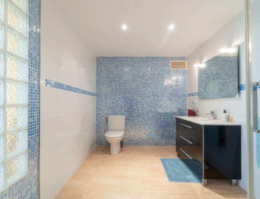 Revente · Villa · Roses