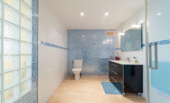 Revente · Villa · Roses