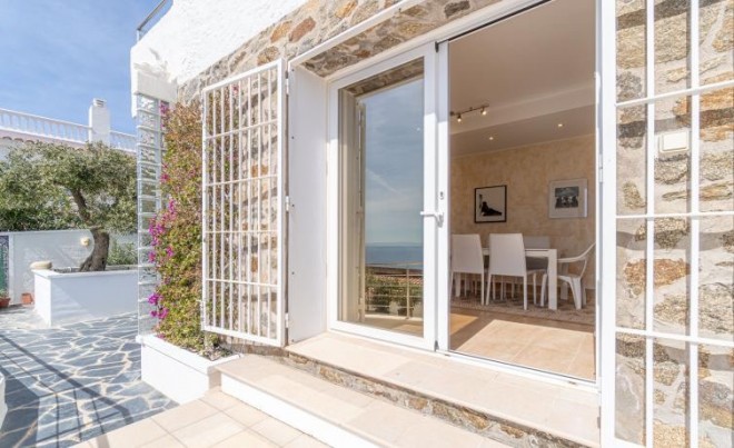 Revente · Villa · Roses