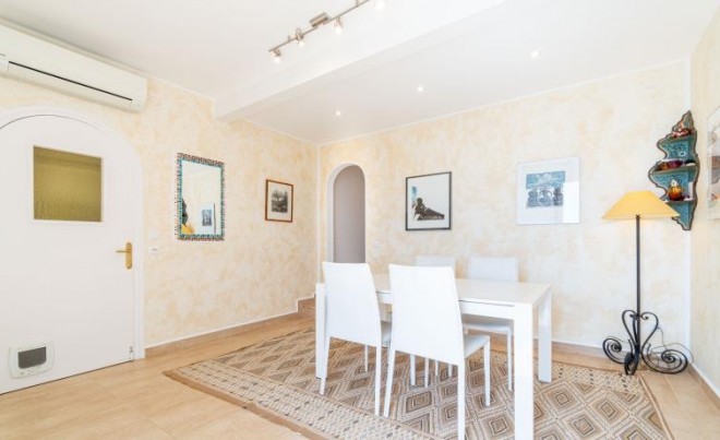 Revente · Villa · Roses