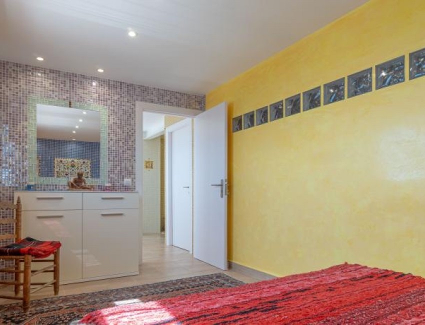 Revente · Villa · Roses