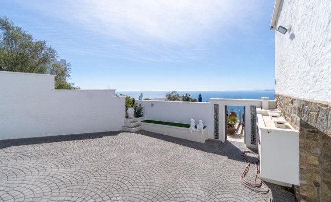 Revente · Villa · Roses