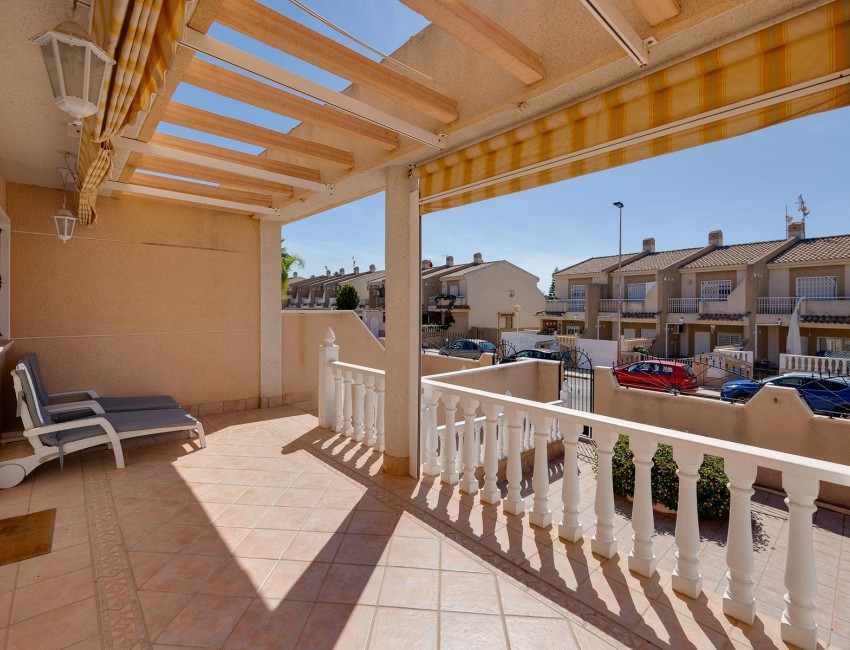 Venta · Villa / Chalet · Torrevieja