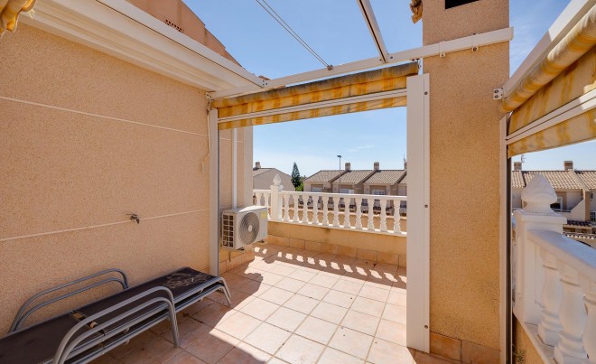 Venta · Villa / Chalet · Torrevieja