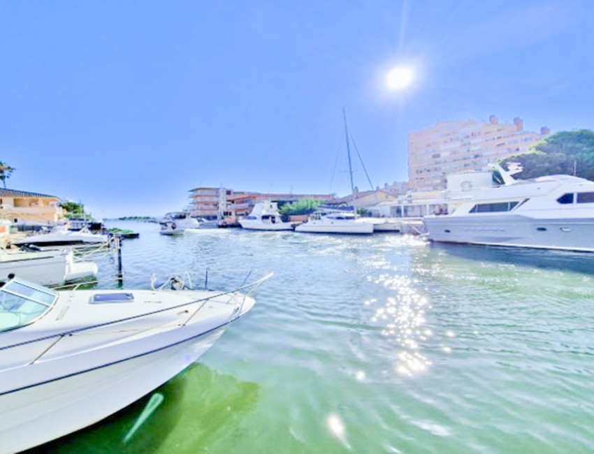 Revente · Villa · Roses