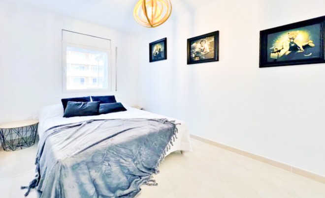 Revente · Villa · Roses