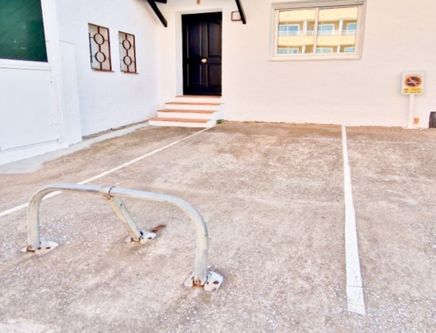 Revente · Villa · Roses