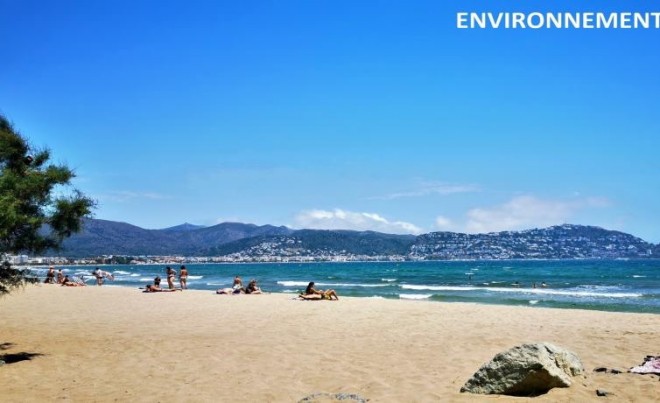 Revente · Villa · Roses