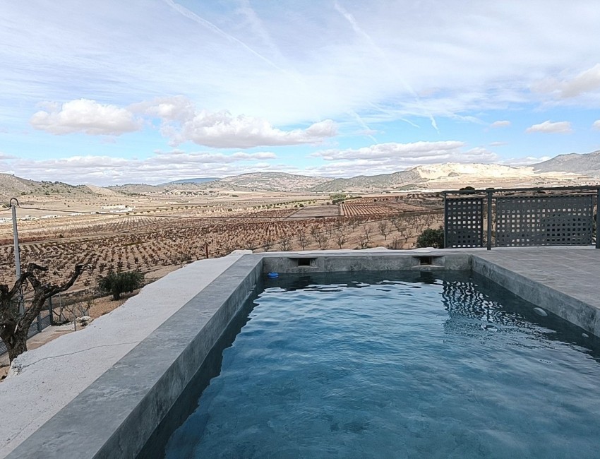 Nueva construcción  · Villa / Chalet · Canada De La Lena