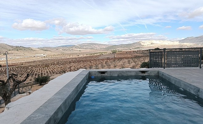 Nueva construcción  · Villa / Chalet · Canada De La Lena