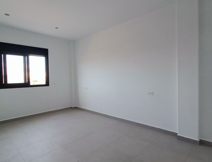 Nueva construcción  · Villa / Chalet · Canada De La Lena