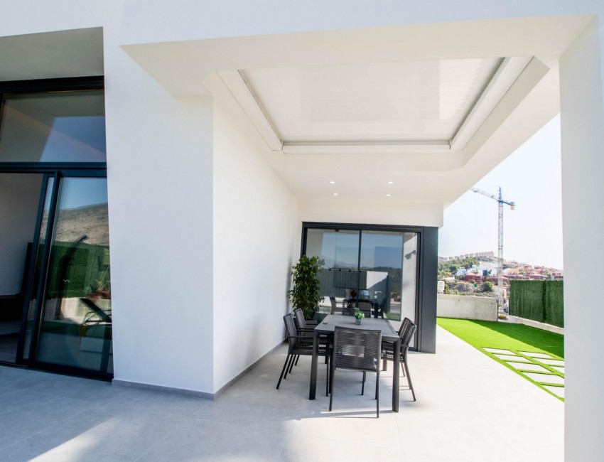 Nueva construcción  · Villa / Chalet · Finestrat · Puig Campana Golf