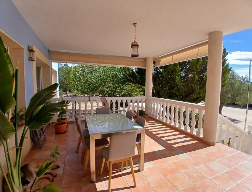 Venta · Villa / Chalet · Yecla