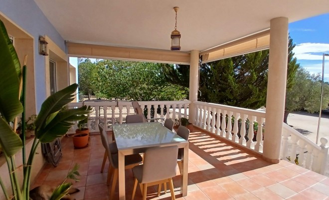 Venta · Villa / Chalet · Yecla