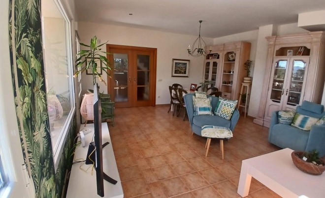 Venta · Villa / Chalet · Yecla