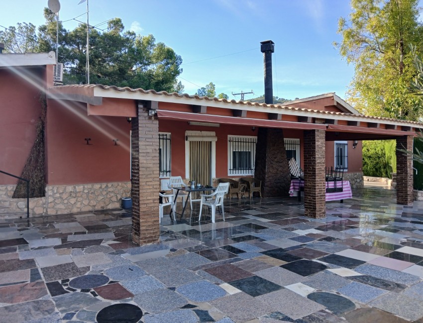 Venta · Villa / Chalet · Yecla