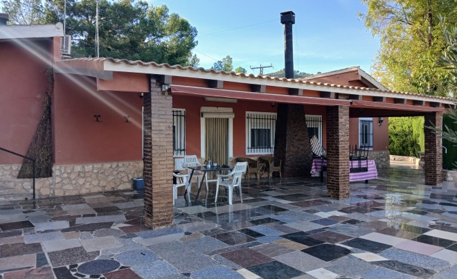 Venta · Villa / Chalet · Yecla