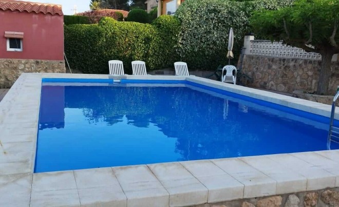 Venta · Villa / Chalet · Yecla