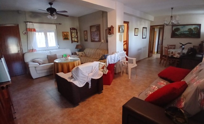 Venta · Villa / Chalet · Yecla