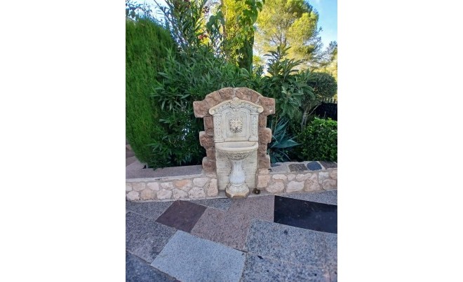 Venta · Villa / Chalet · Yecla