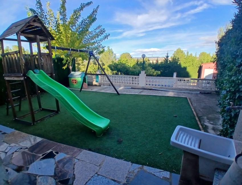 Venta · Villa / Chalet · Yecla