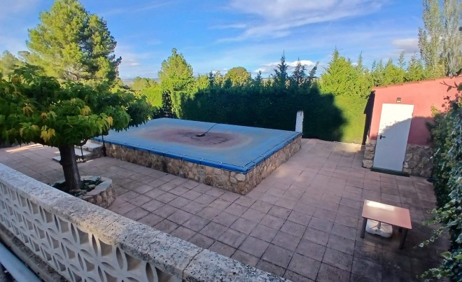 Venta · Villa / Chalet · Yecla