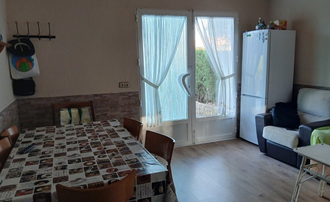 Venta · Villa / Chalet · Yecla