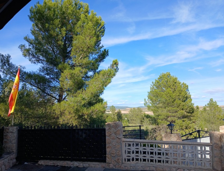 Venta · Villa / Chalet · Yecla