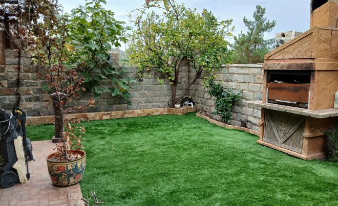 Venta · Bungalow / Adosado / Semiadosado · Elda