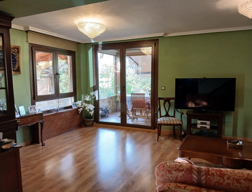 Venta · Bungalow / Adosado / Semiadosado · Elda