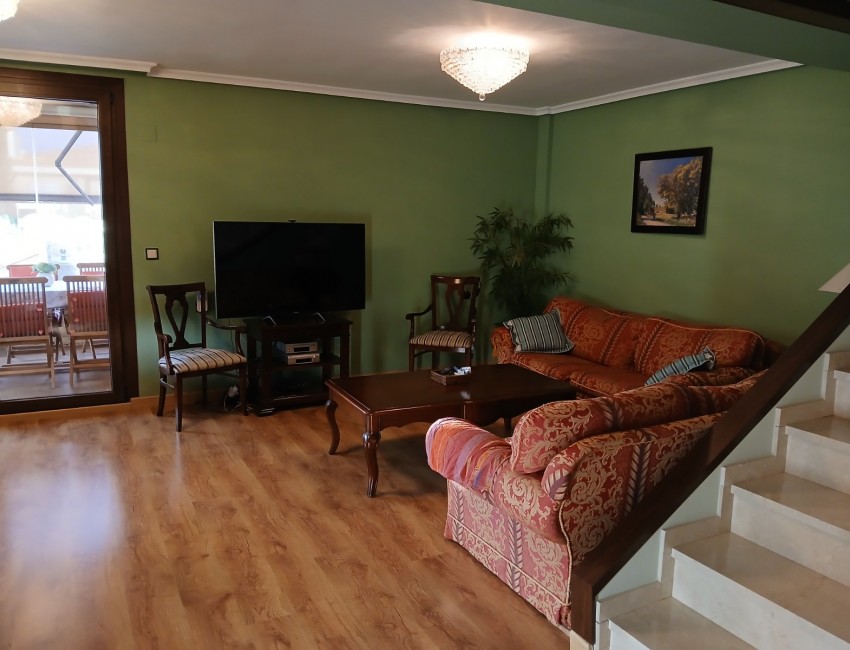 Venta · Bungalow / Adosado / Semiadosado · Elda