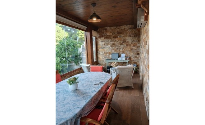 Venta · Bungalow / Adosado / Semiadosado · Elda