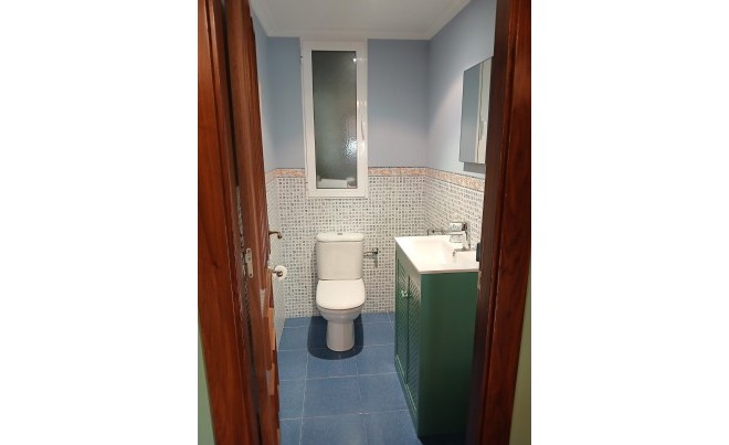 Venta · Bungalow / Adosado / Semiadosado · Elda