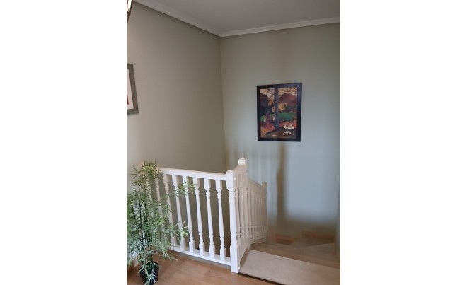 Venta · Bungalow / Adosado / Semiadosado · Elda