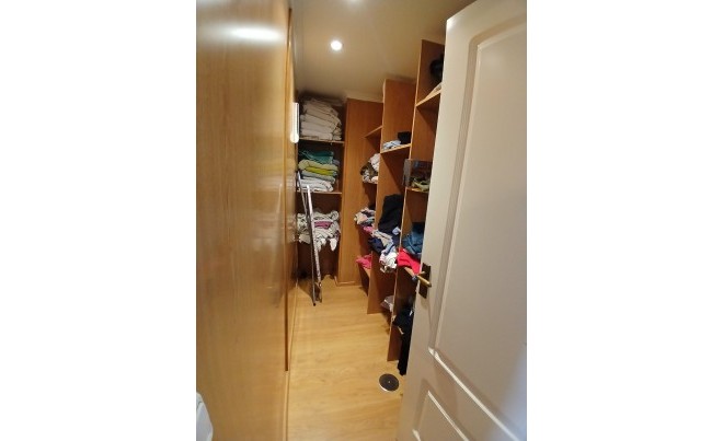 Venta · Bungalow / Adosado / Semiadosado · Elda