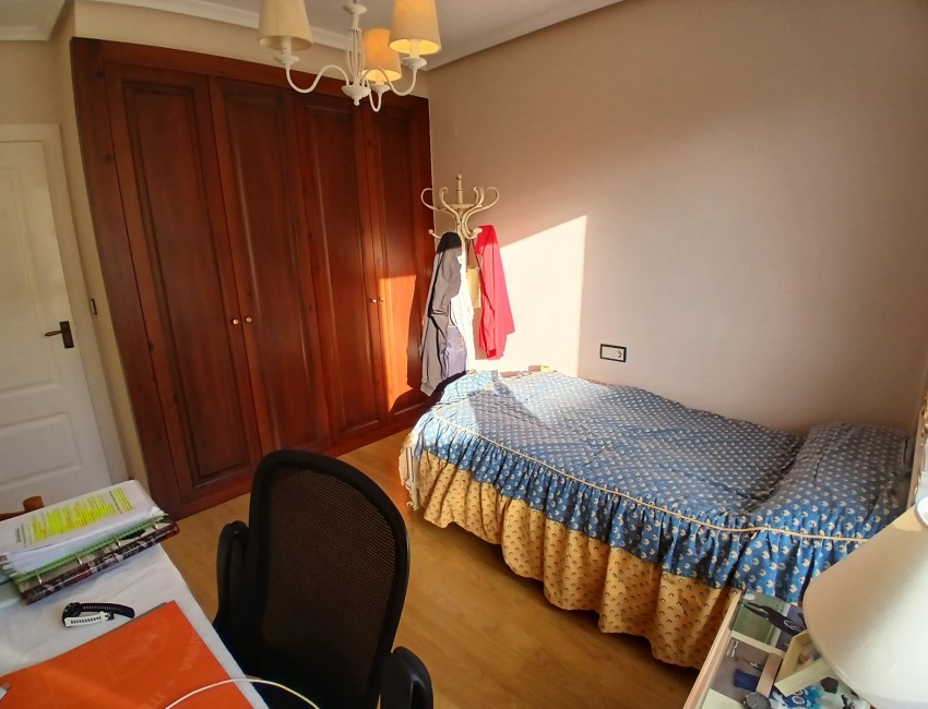 Venta · Bungalow / Adosado / Semiadosado · Elda