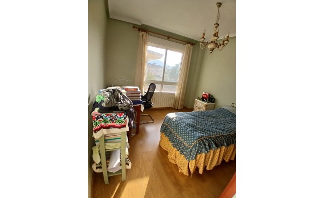 Venta · Bungalow / Adosado / Semiadosado · Elda