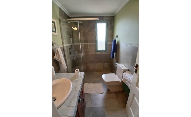 Venta · Bungalow / Adosado / Semiadosado · Elda