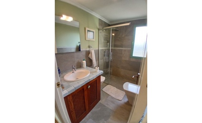 Venta · Bungalow / Adosado / Semiadosado · Elda