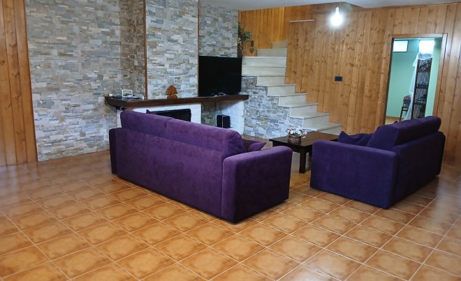 Venta · Bungalow / Adosado / Semiadosado · Elda