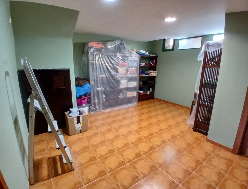 Venta · Bungalow / Adosado / Semiadosado · Elda