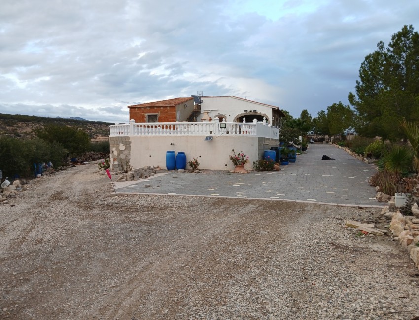 Venta · Villa / Chalet · Albudeite